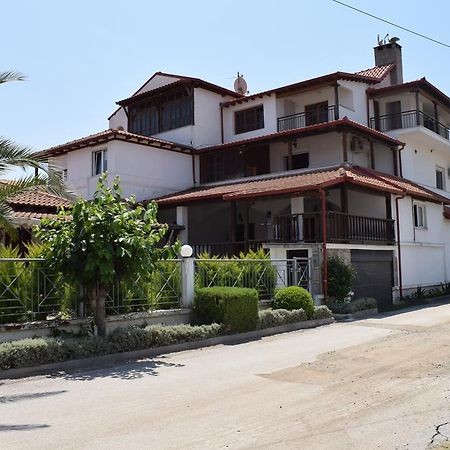 Menis Haus Apartment Nea Nea Vrasna Exterior photo