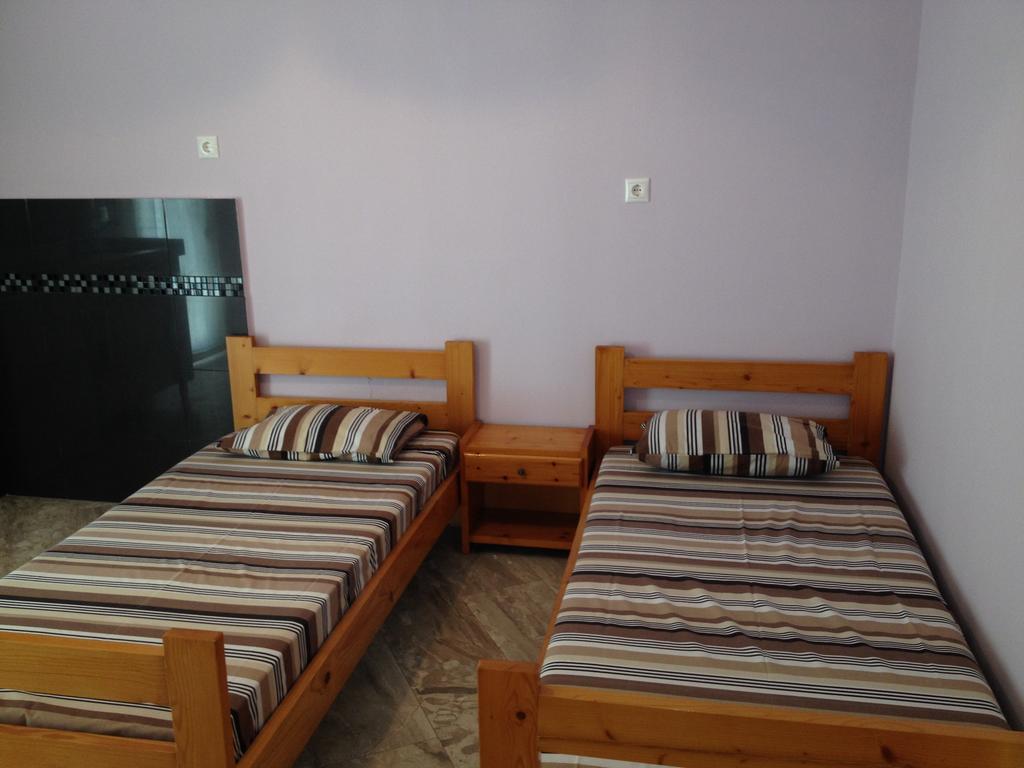 Menis Haus Apartment Nea Nea Vrasna Room photo
