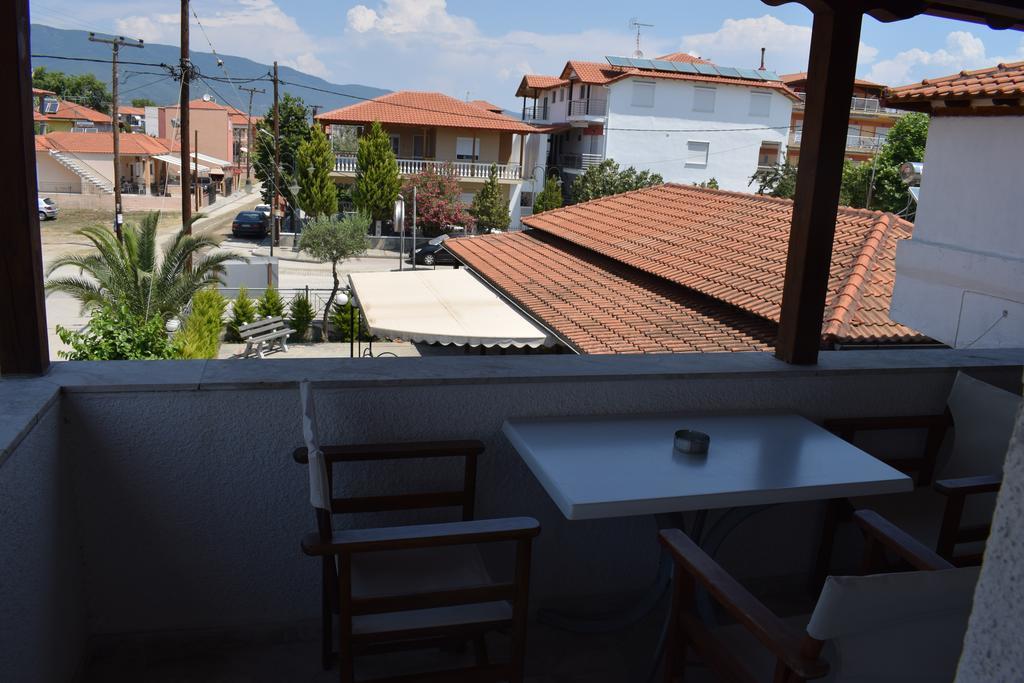 Menis Haus Apartment Nea Nea Vrasna Exterior photo